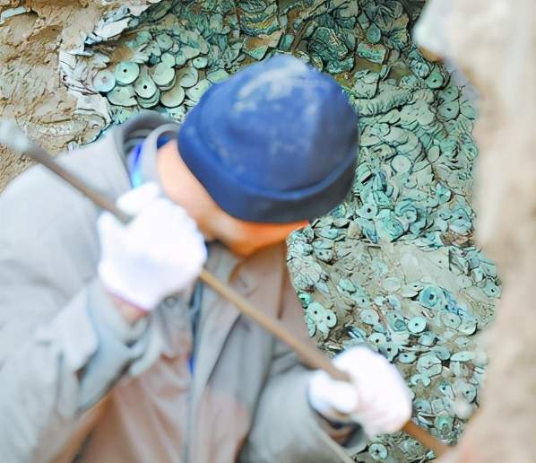 策略吧 陕西华县一建筑工地，挖出“地下银行”，专家：全部属于国家